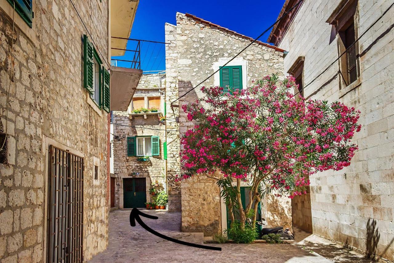 Ferienwohnung Heart Of The Old Town Šibenik Exterior foto